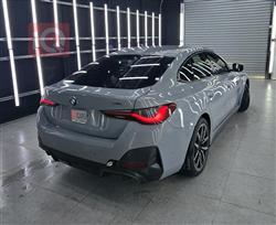 بی ئێم دەبڵیو i4